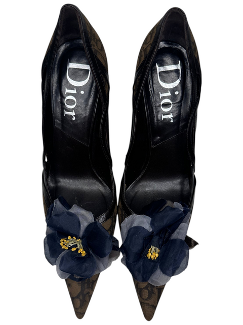CHEZ SNOW BUNNY Dior Oblique brown canvas pointed-toe heels with navy blue fabric flower embellishments