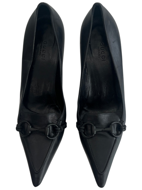 Escarpins Gucci noirs en cuir avec détail mors emblématique, taille 38 EU, proposés par CHEZ SNOW BUNNY