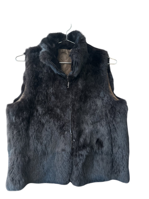Sleeveless rabbit jacket