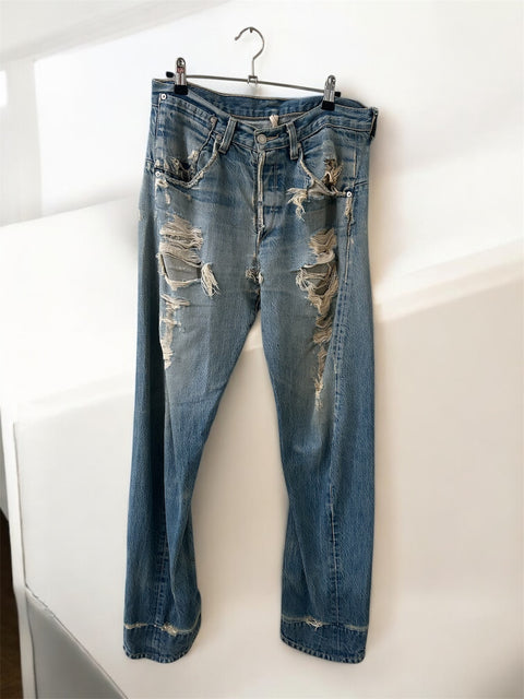 Full Destroys Levis Jean