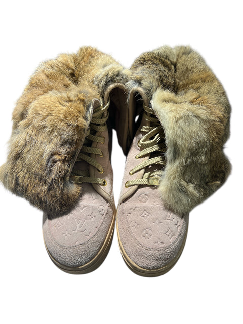 Louis Vuitton Pink Suede Rabbit Fur Basket