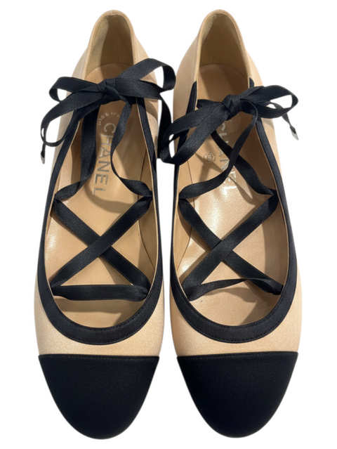 CHEZ SNOW BUNNY Chanel beige and black satin ballet flats with ribbon lace-up detail and round toe