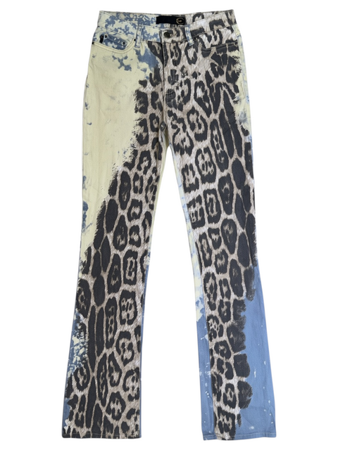 Jean Just Cavalli CHEZ SNOW BUNNY à motif léopard avec des accents de bleu et de jaune délavés