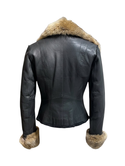 Veste en cuir noir CHEZ SNOW BUNNY avec col et poignets en fourrure véritable, vue arrière