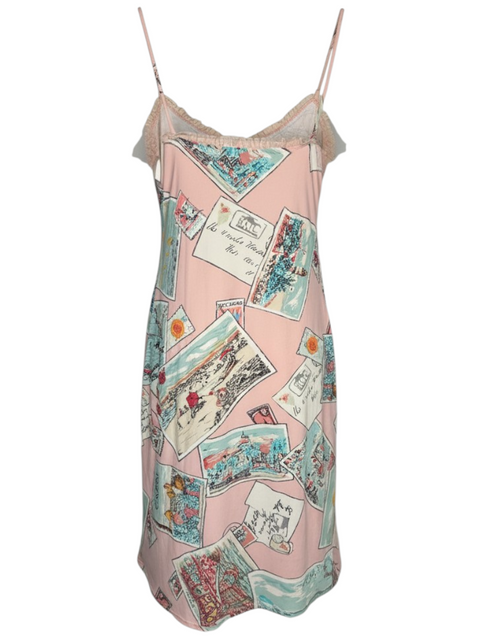 Robe nuisette rose CHEZ SNOW BUNNY avec imprimé cartes postales vintage et bordures en dentelle, taille 38 EU