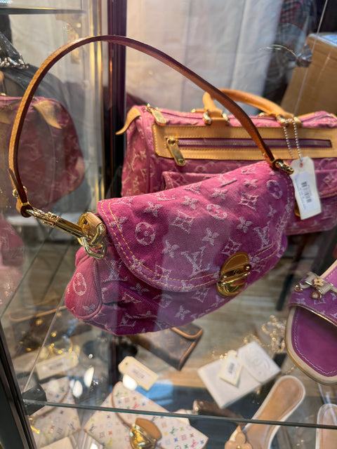 Louis Vuitton Pink Pleaty