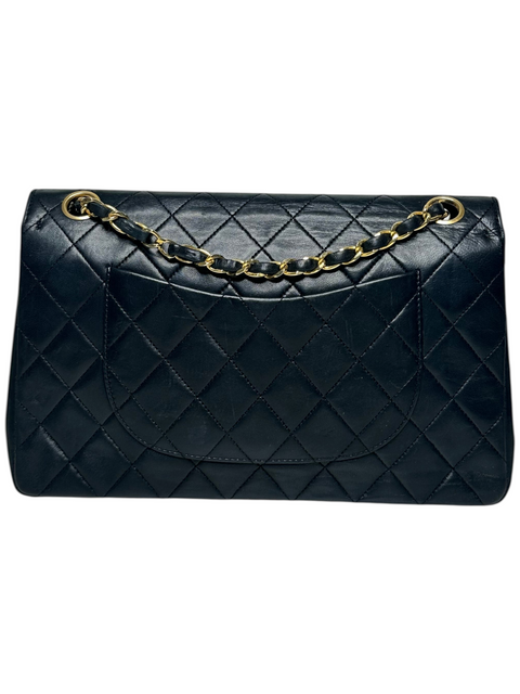 CHEZ SNOW BUNNY black lambskin Chanel 25cm double chain bag with classic quilted pattern and gold hardware