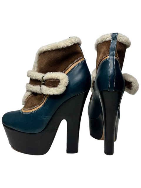 CHEZ SNOW BUNNY Dsquared platform boots in teal leather and brown suede with white shearling trim and buckle detail