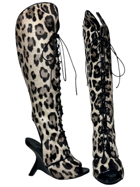 CHEZ SNOW BUNNY Tom Ford knee-high leopard print calf hair lace-up boots with a unique sculptural black heel